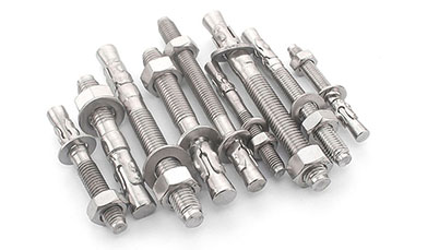 Installation und Installation von Dehnbolzen