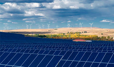 Griechenland: Karatzis und Mytilineos unterzeichnen einen PPA für ein 271-MW-Solarkraftwerk